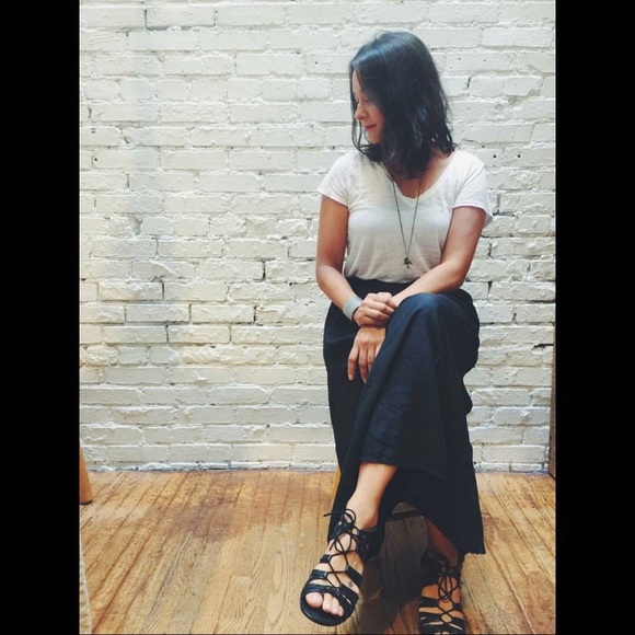 Meet Your Posher: @comfycozyswag - Picture 5 of 5